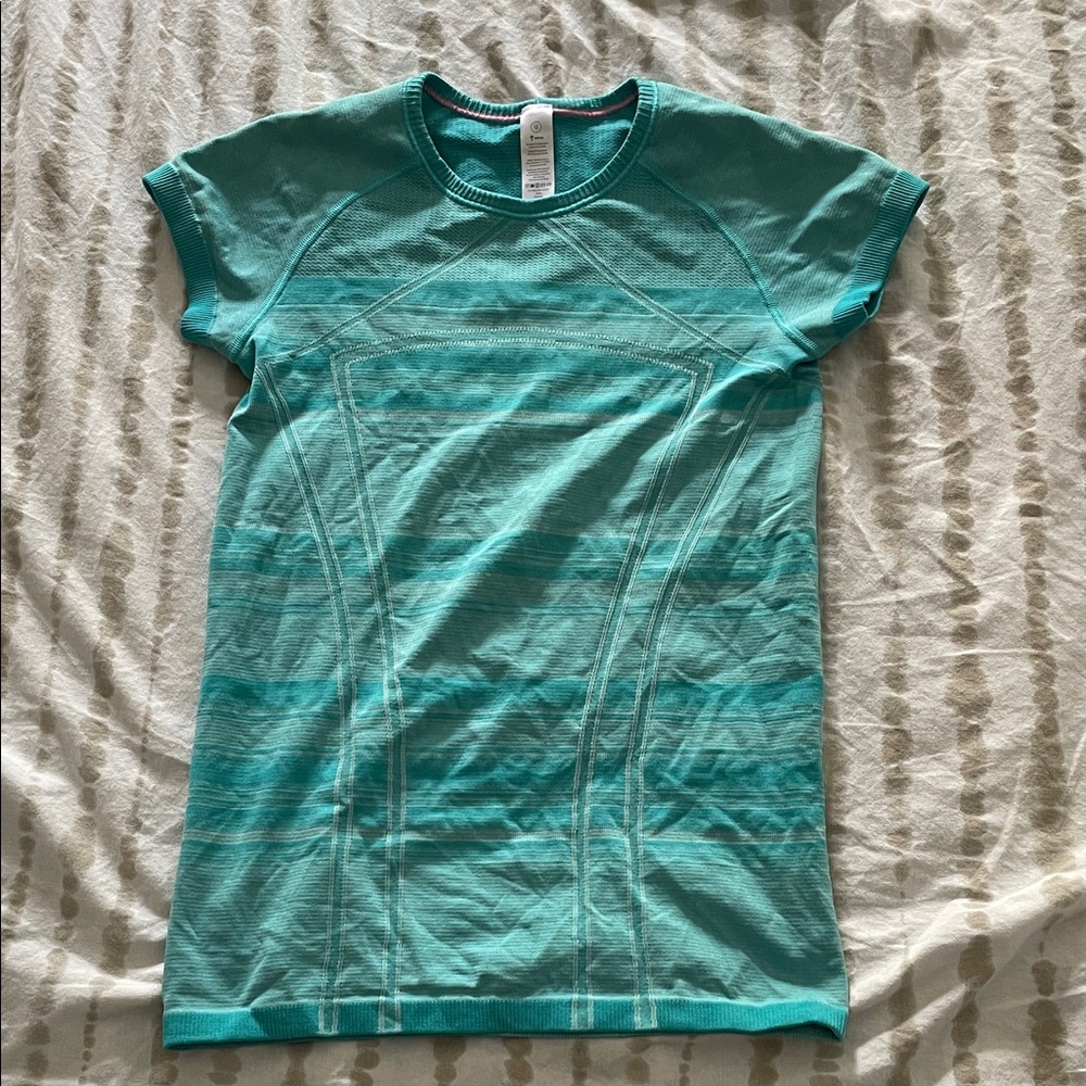 Ivivva by Lululemon Turquoise Short Sleeve Top Swiftly SS size 12